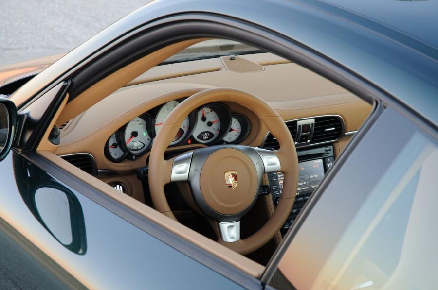  Porsche 911 Carrera 4S 2009 года  (фото 55 из 63)